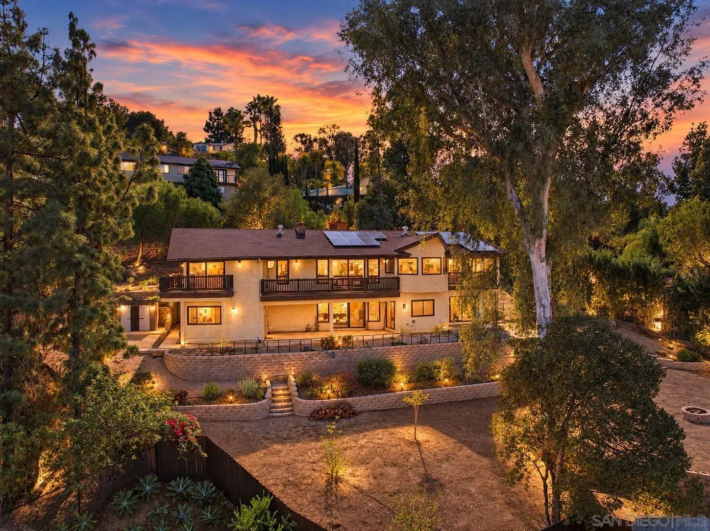 Property Photo:  1521 Shadow Knolls Ln  CA 92020 
