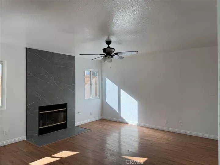 Property Photo:  1124 Amorosa  CA 93535 