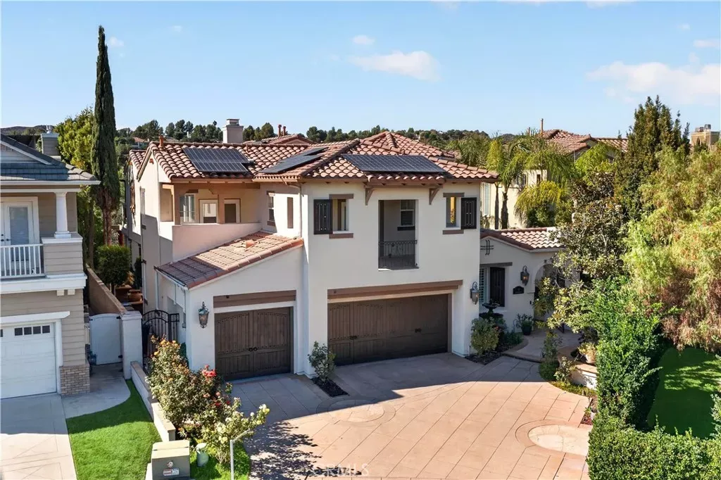 Property Photo:  9 Sunningdale  CA 92679 