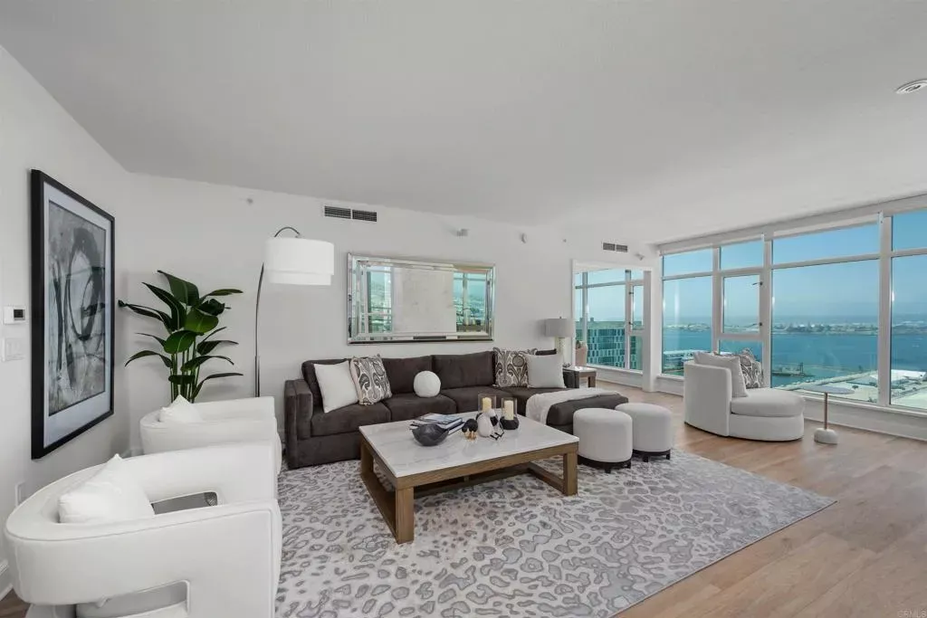 Property Photo:  1205 Pacific Hwy 1801  CA 92101 
