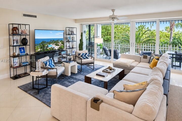 Property Photo:  2 Grove Isle Dr B305  FL 33133 