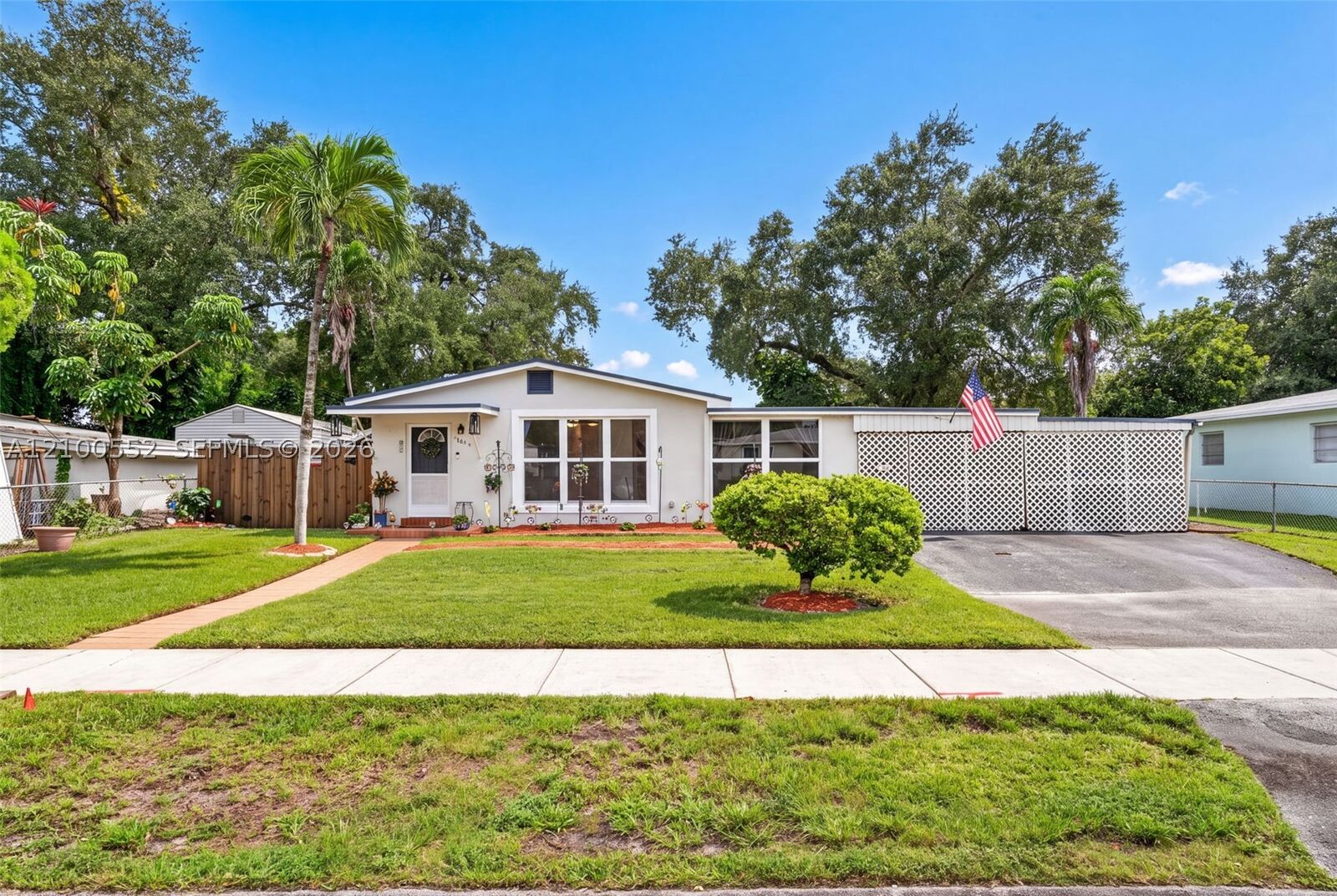 Property Photo:  4210 SW 32nd Ct  FL 33023 