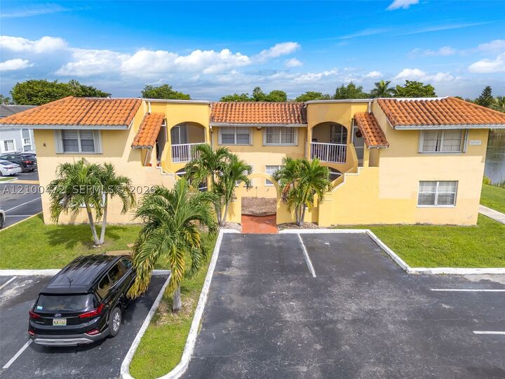 Property Photo: 15635 SW 74th Cir Dr 10 FL 33193