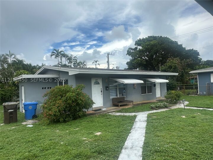 Property Photo:  1271 NE 32nd St 1289  FL 33334 