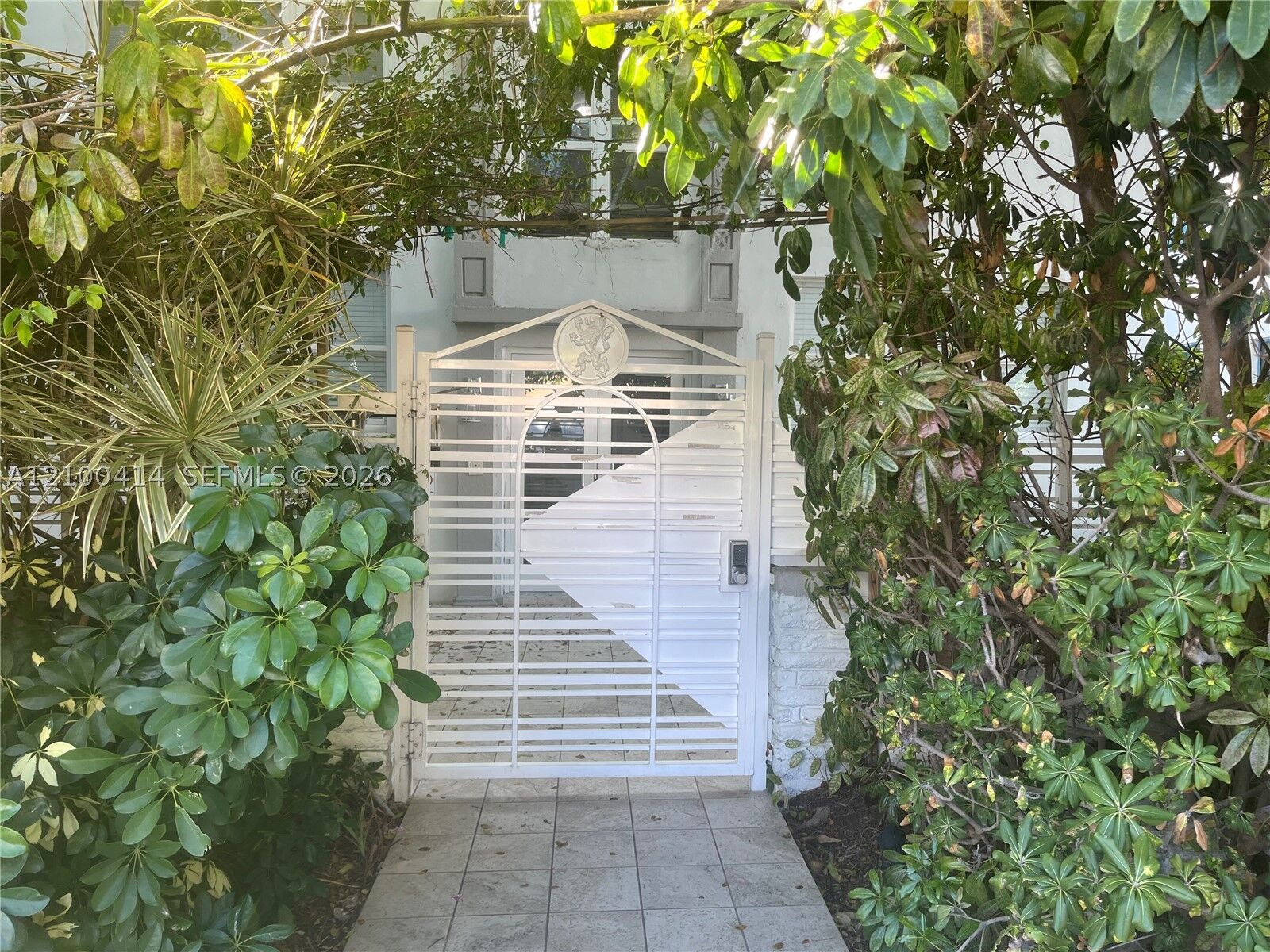 Property Photo:  1550 Drexel Ave 201  FL 33139 