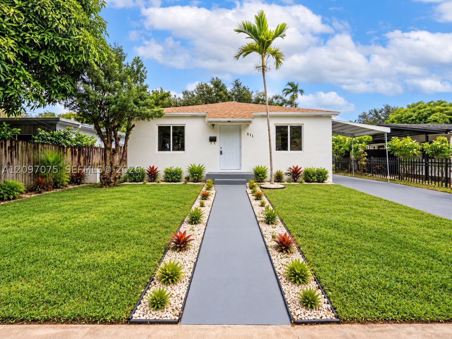 Property Photo: 511 NE 131st St FL 33161