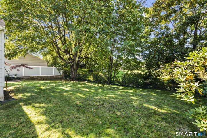 Property Photo: 12 Palmer Woods Circle CT 06405