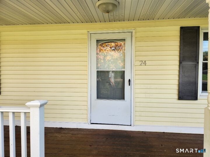 Property Photo:  24 Lovers Lane  CT 06280 
