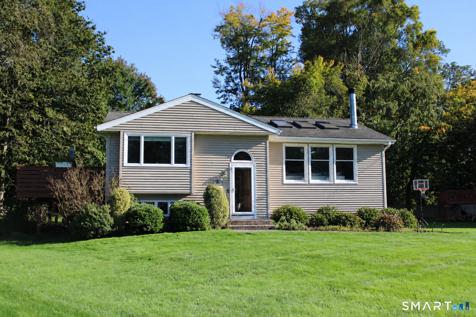 Property Photo:  28 Surrey Drive  CT 06851 