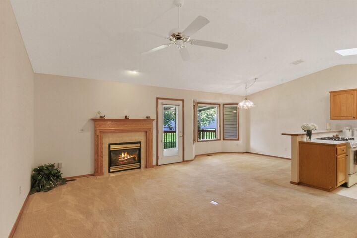 Property Photo: 1910 S Century Ln WA 99037