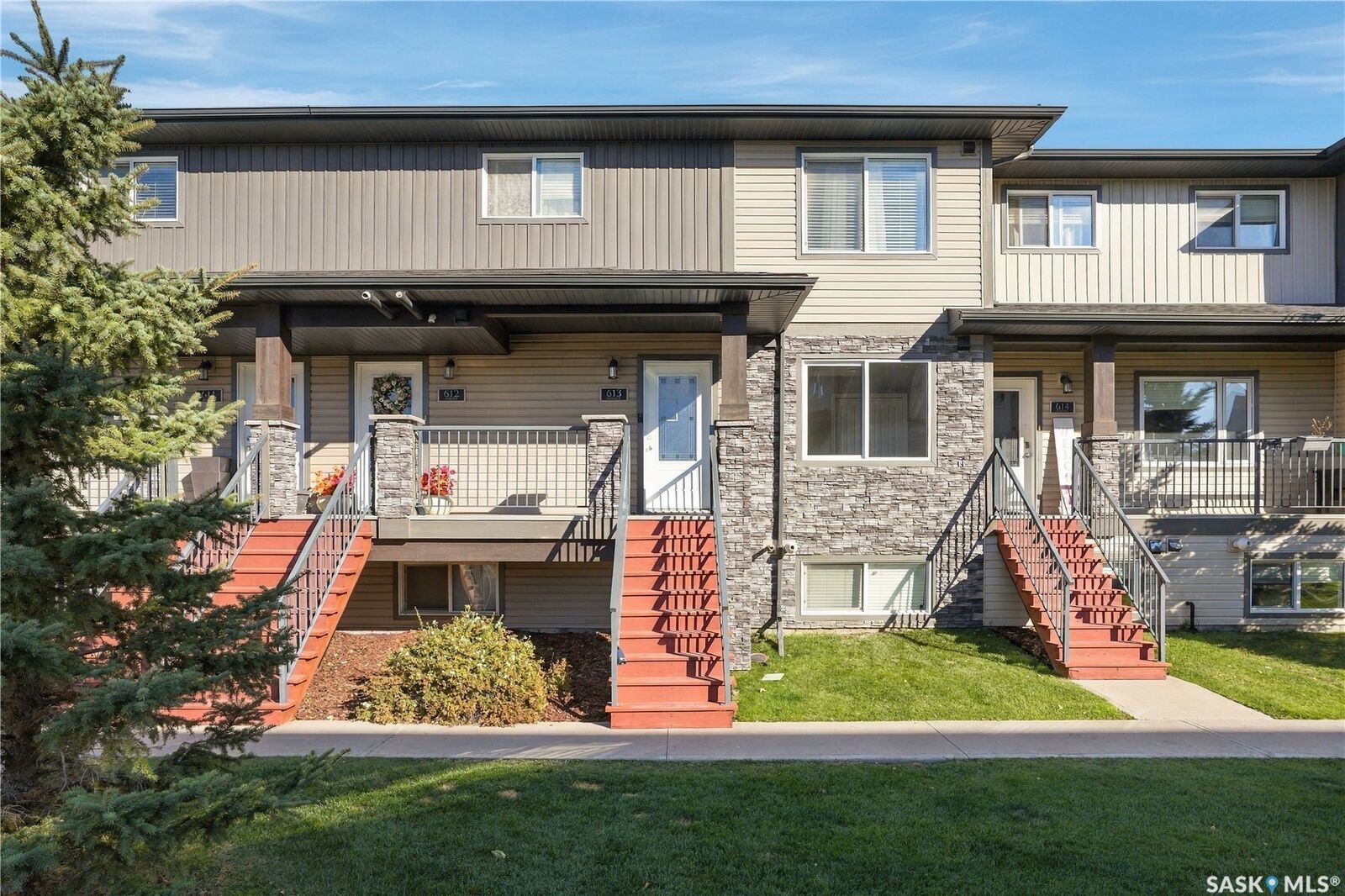 Property Photo:  210 Rajput Way 613  SK S7W 0V7 