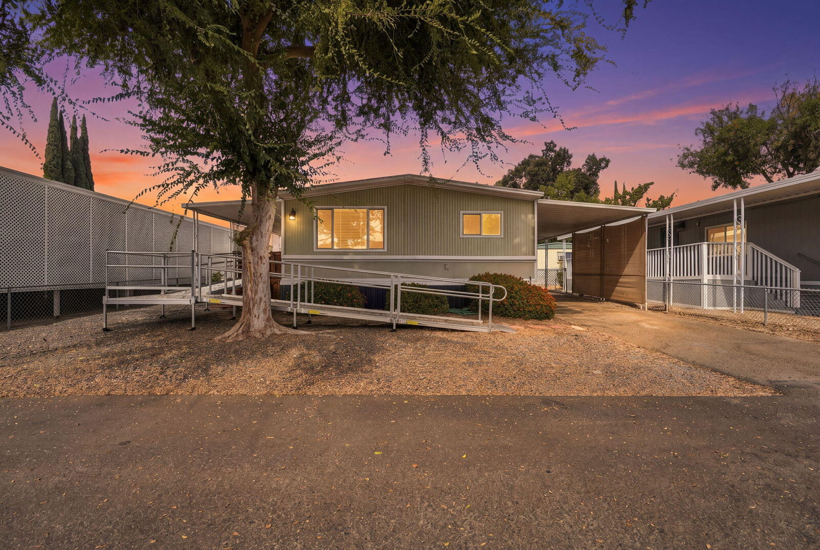 Property Photo:  415 N Akers Street  CA 93291 