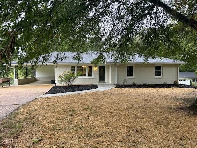 Property Photo: 304 Peachtree TN 38242