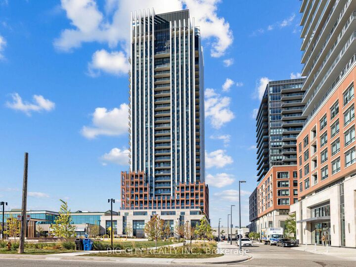 Property Photo:  25 Frederick Todd Way 2211  ON M4G 4E8 