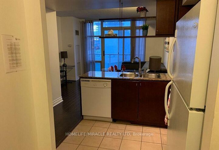 Property Photo:  35 Mariner Terrace 1105  ON M5V 3V9 