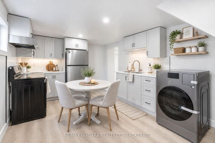 Property Photo:  422 Brunswick Street Lower  ON L8H 6S4 