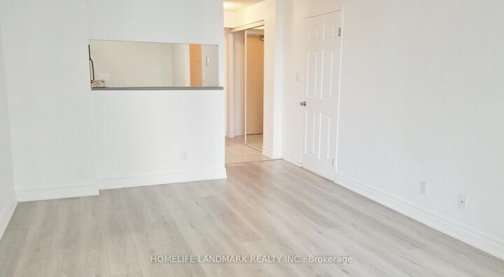 Property Photo:  24 Wellesley Street W 1410  ON M4Y 2X6 