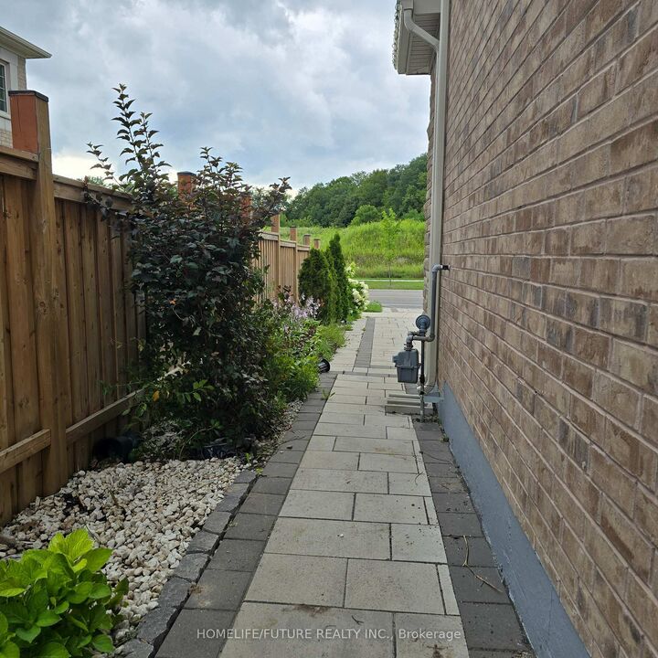 Property Photo:  396 Kirkham Drive Bsmt  ON L3S 0E4 