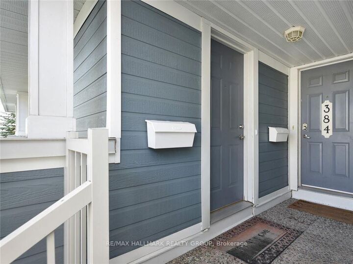 Property Photo:  386 Crownridge Drive  ON K2M 3A4 