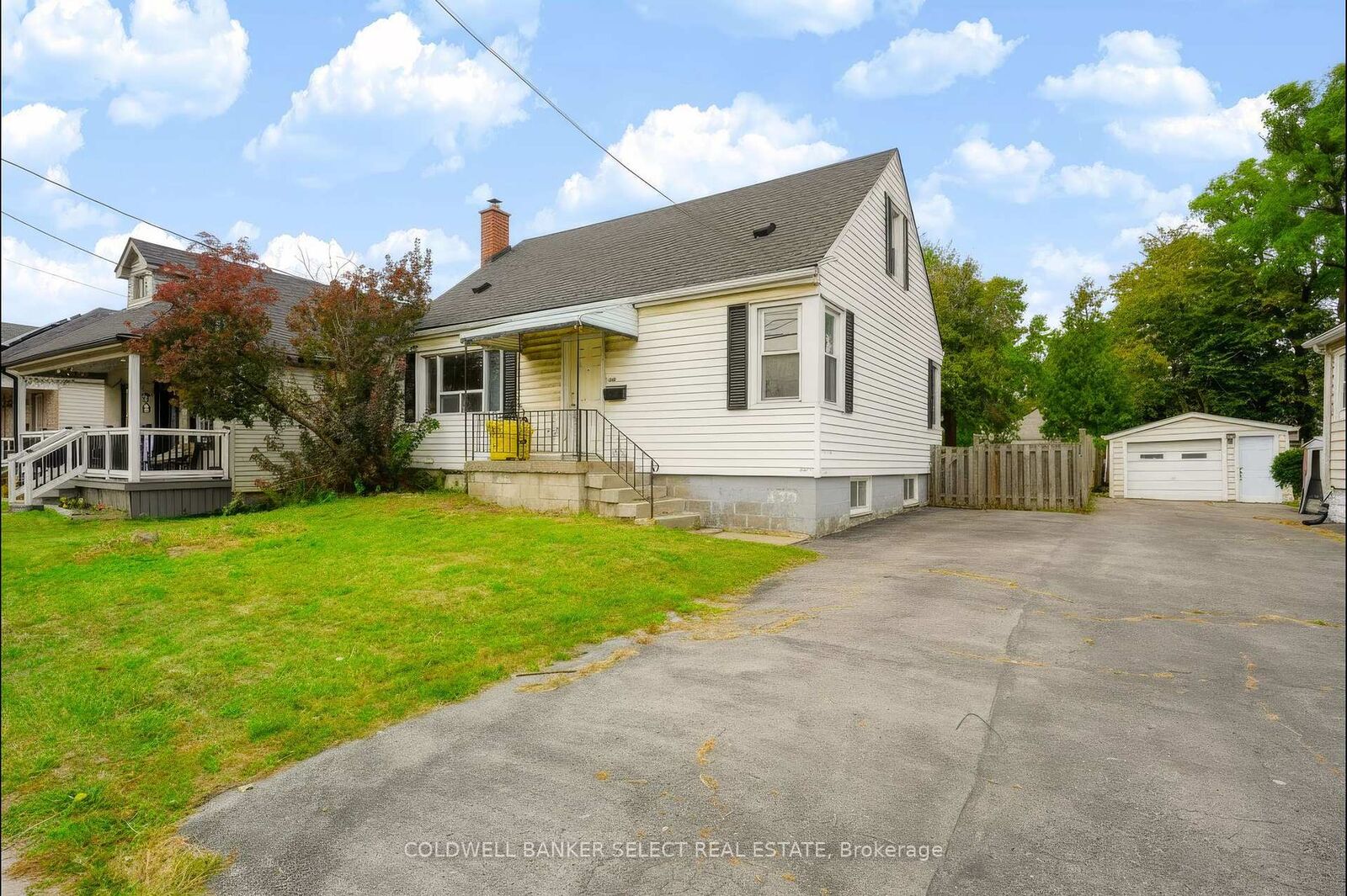 Property Photo:  642 Upper Wellington Street  ON L9A 3R1 