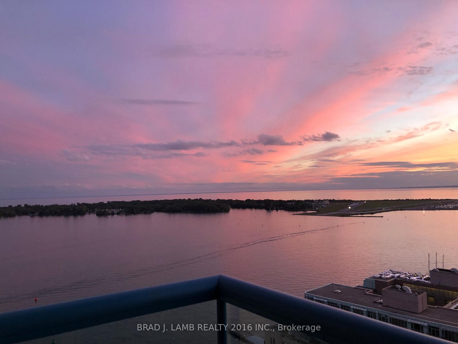 Property Photo:  99 Harbour Square 2911  ON M5J 2H2 