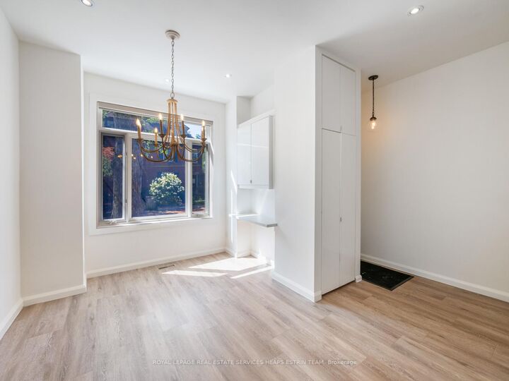 Property Photo:  60 Boswell Avenue  ON M5R 1M4 