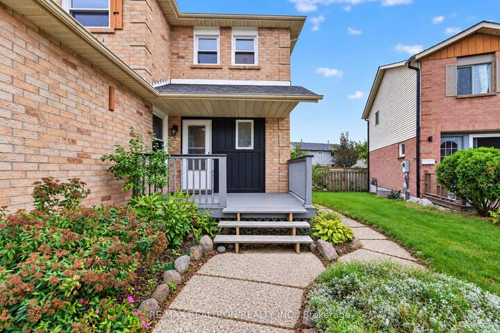 Property Photo:  86 Tams Drive  ON L1Z 1A5 