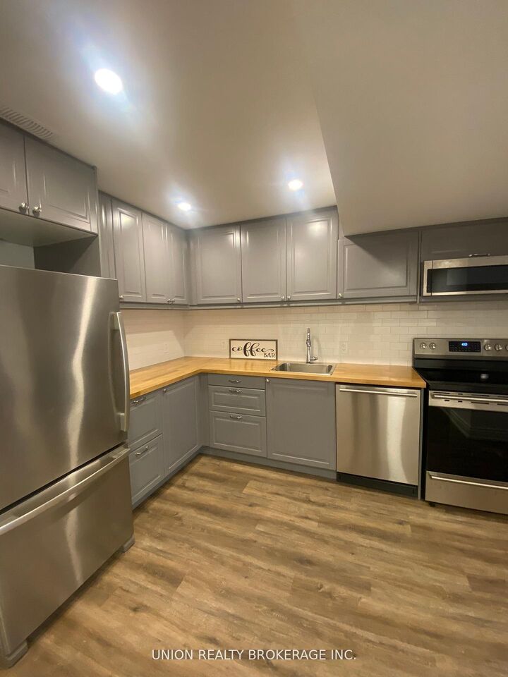 Property Photo:  42 North Drive Lower  ON M1N 1Z1 