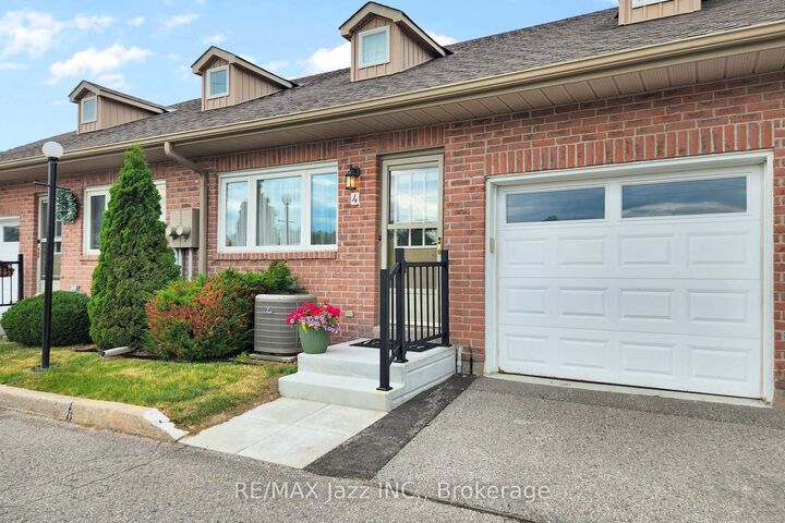 Property Photo:  234 Water Street 4  ON L9L 1C4 
