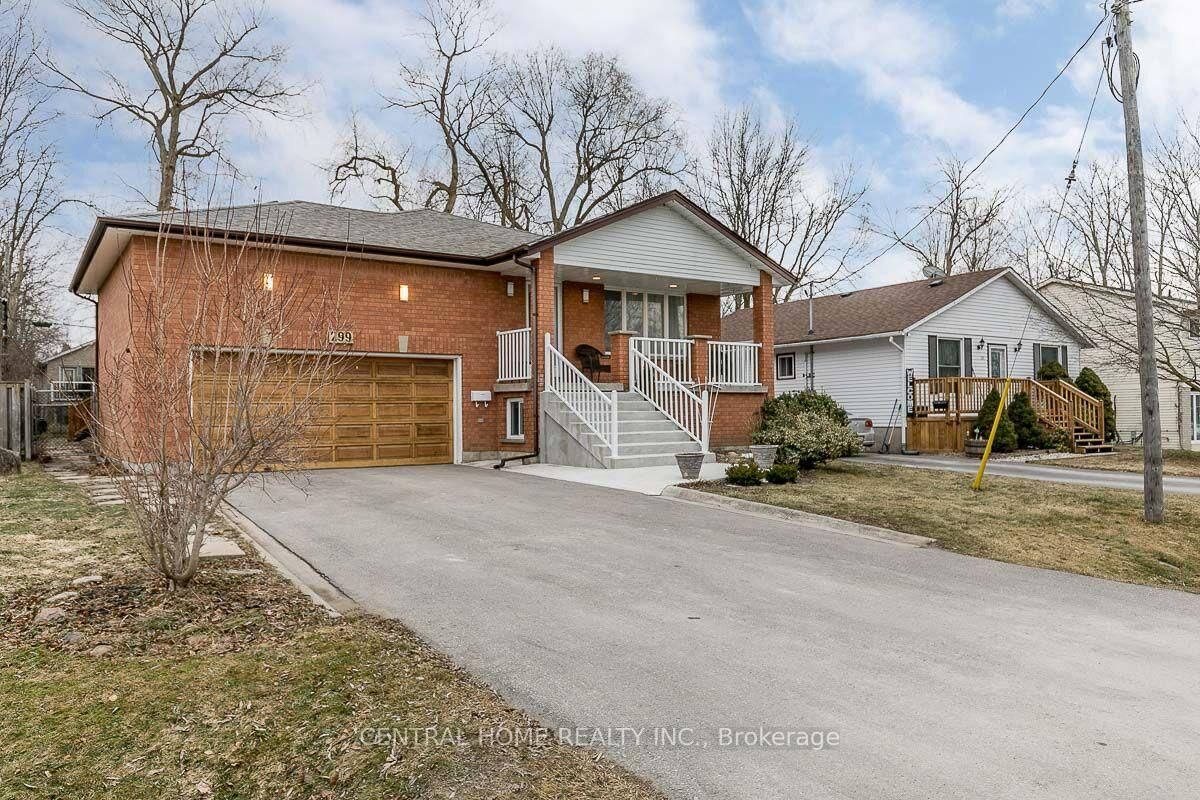Property Photo: 299 Lakeview Boulevard Lower ON L4P 2Y6