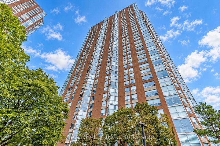 Property Photo:  5 Concorde Place 2101  ON M3C 3M8 