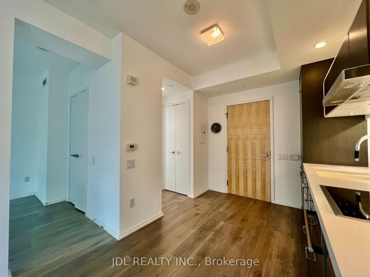 Property Photo:  45 Charles Street 805  ON M4Y 1S2 