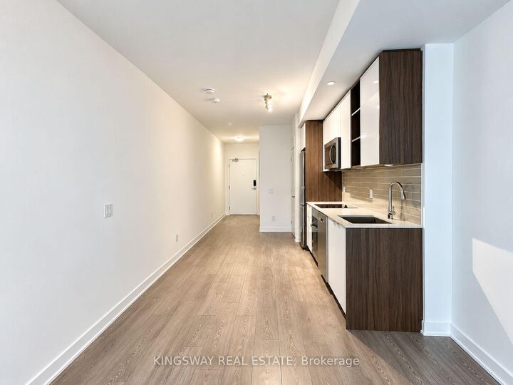 Property Photo:  543 Richmond Street W 304  ON M5V 1Y6 