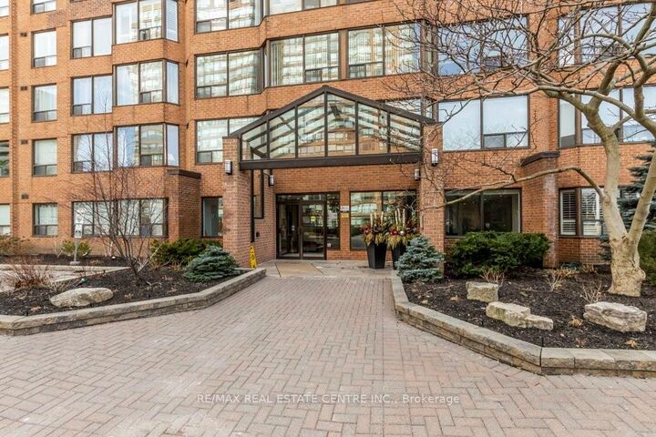 Property Photo:  1270 Maple Crossing Blvd Boulevard 502  ON L7S 2J3 