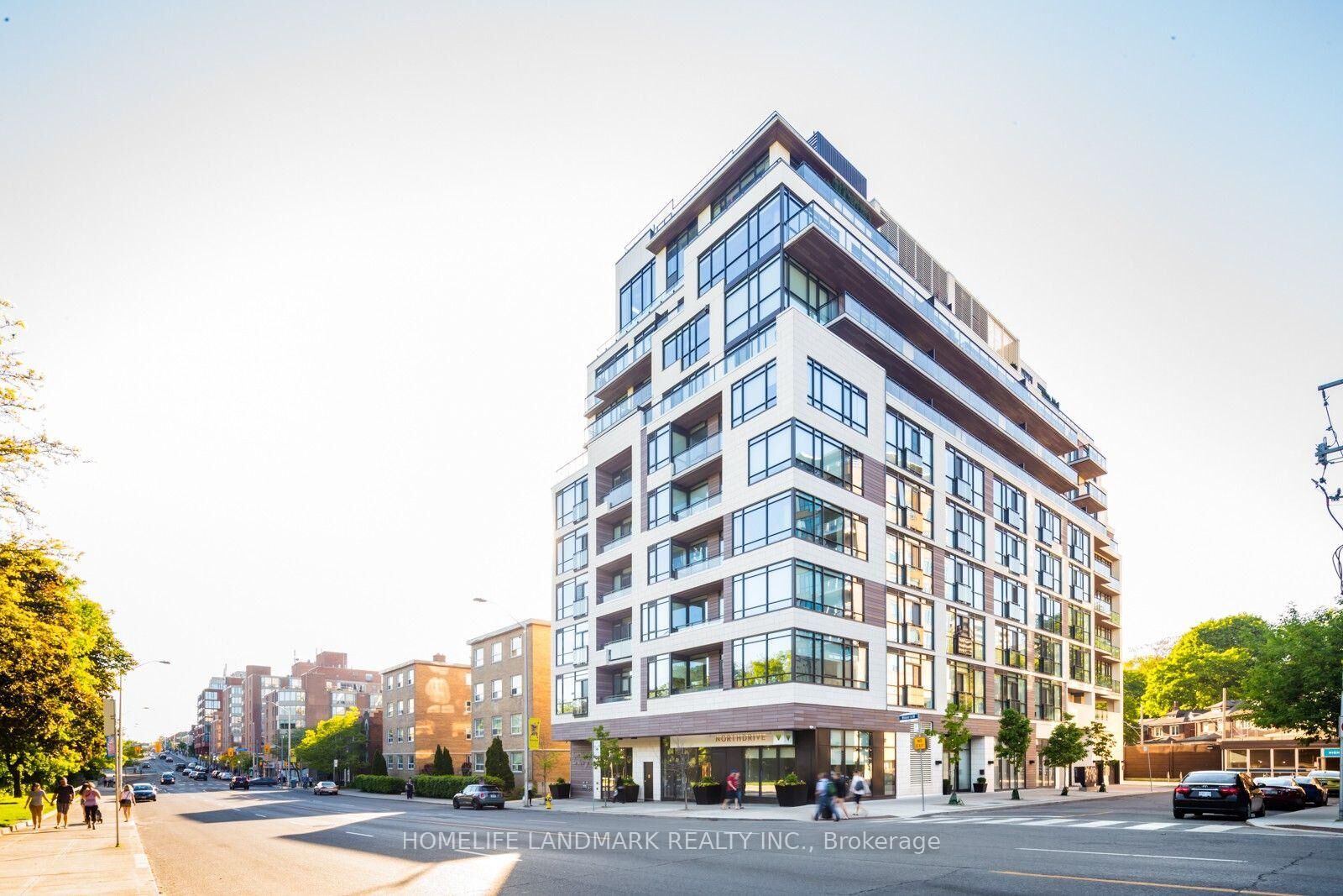 Property Photo:  1990 Bloor Street W 315  ON M6P 3L1 