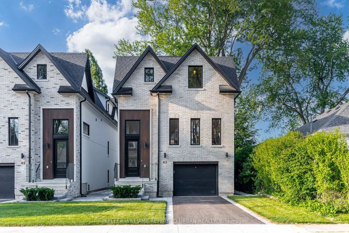 Property Photo:  45 Benson Avenue  ON L5H 2P3 