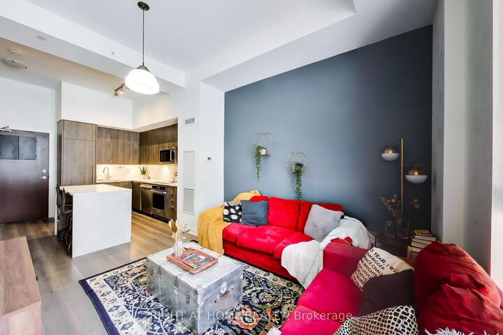 Property Photo:  38 Iannuzzi Street 113  ON M5V 0S2 