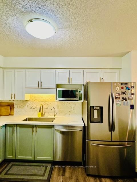Property Photo:  1369 Countrystone Drive  ON N2N 3R8 