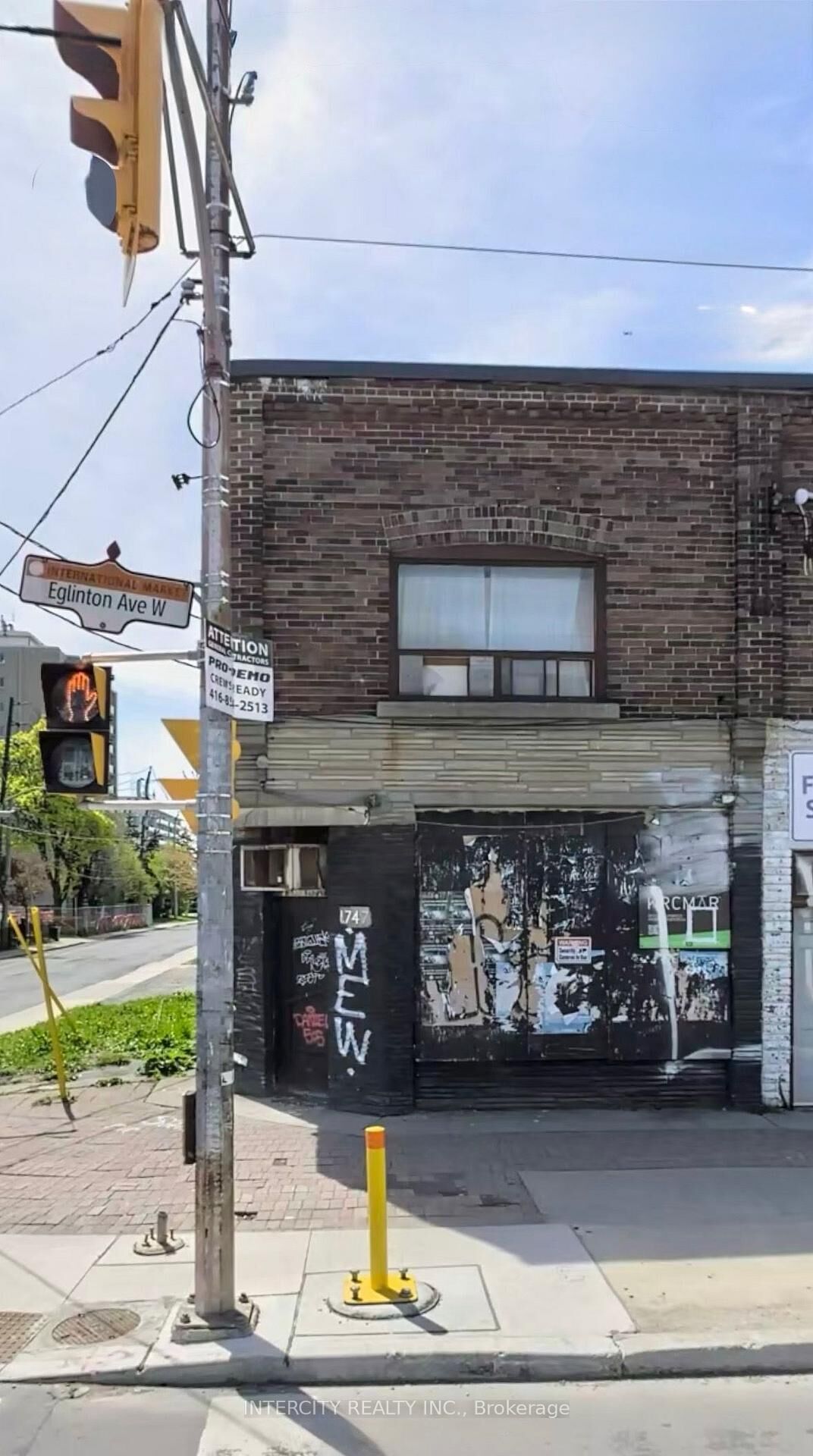 Property Photo:  1747 Eglinton Avenue  ON M6E 2H7 