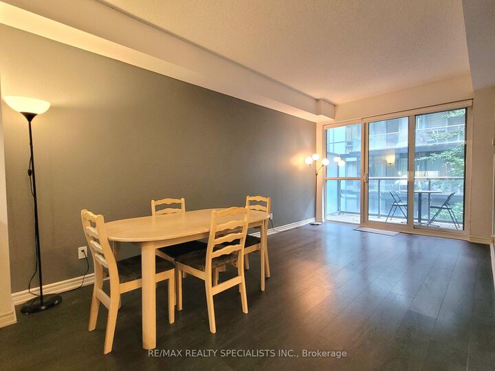Property Photo:  15 James Finlay Way 823  ON M3M 0B3 