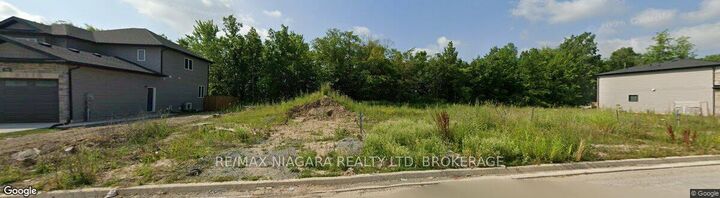 Property Photo:  180 Hodgkins Avenue  ON L2V 0M6 