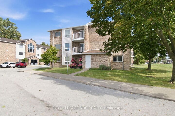 Property Photo:  301-1061 Vansickle Road N 301  ON L2S 2X4 