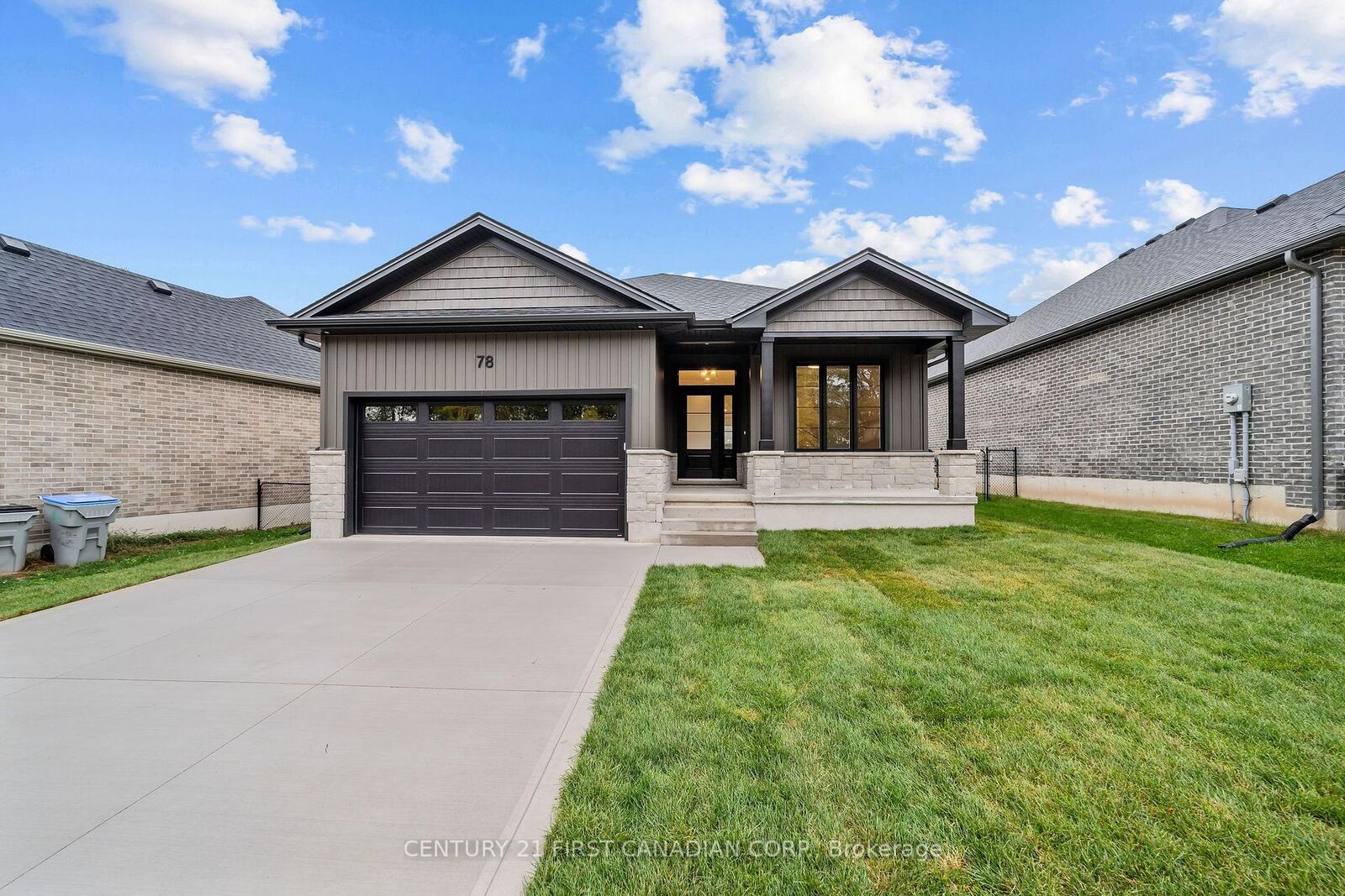 Property Photo:  78 Queen Street  ON N0M 1A0 