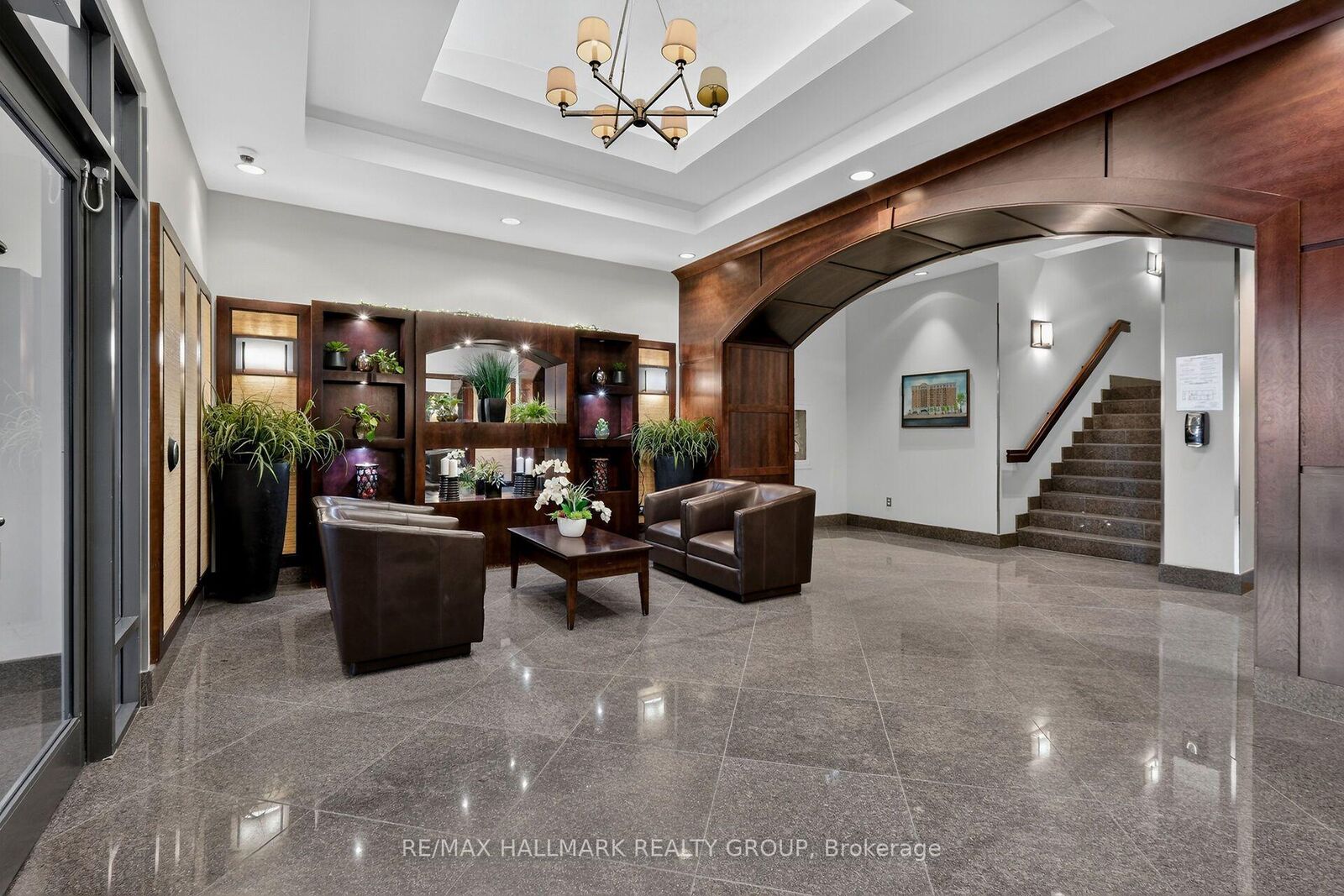 Property Photo:  200 Besserer Street 1209  ON K1N 0A7 