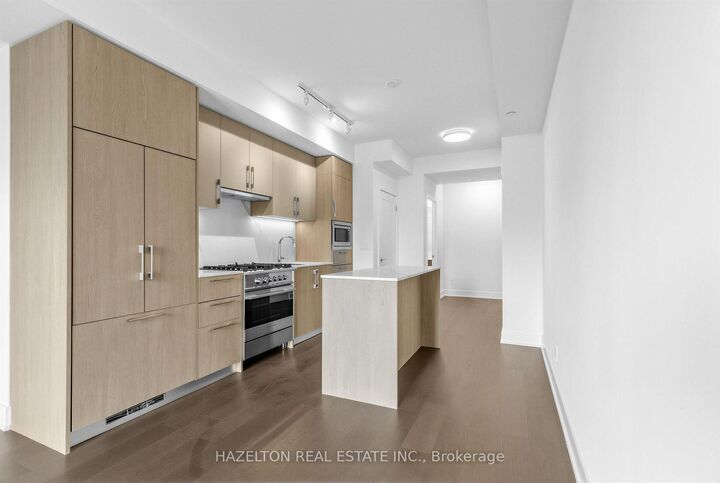 Property Photo: 8 Manor Road W 711 ON M4S 0E6