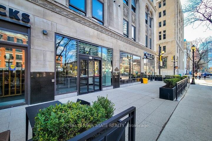 Property Photo:  112 King Street E 912  ON L8N 1A8 