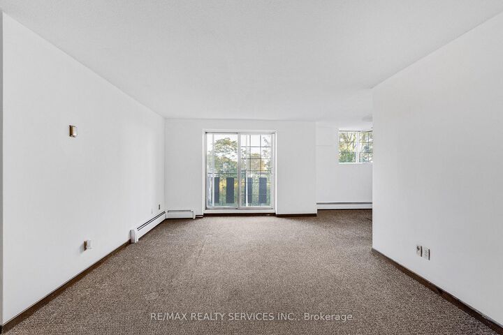 Property Photo:  4218 Portage Road 206  ON L2E 6A4 