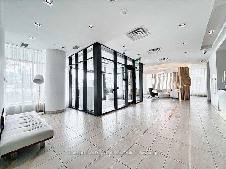 Property Photo:  150 Fairview Mall Drive 315  ON M2J 0E7 