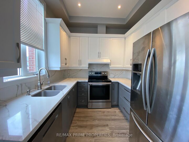 Property Photo:  61 Walkerville Road  ON L6B 1B6 