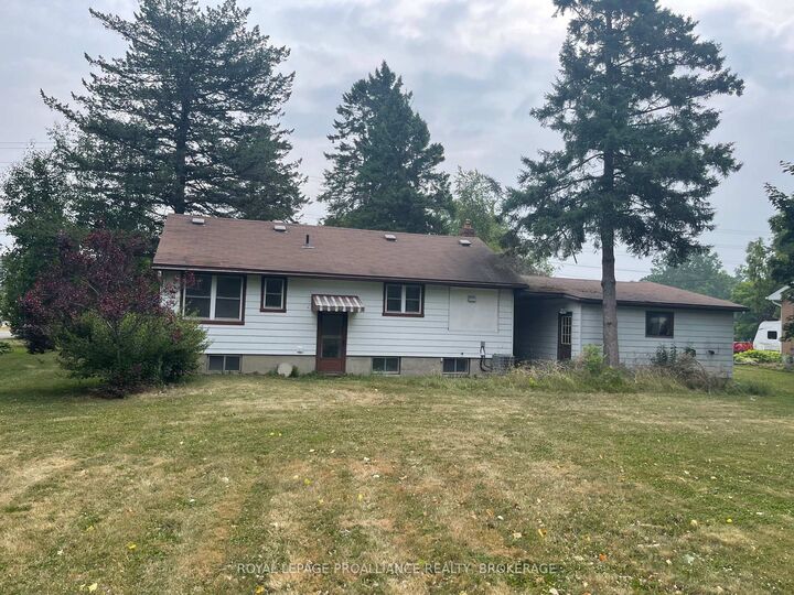 Property Photo:  462 Coronation Boulevard  ON K7M 5P9 